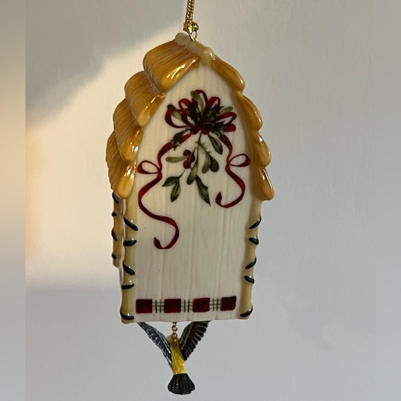 Vintage Lenox Winter Greetings 2002 Birdhouse Ornament NWT - Picture 4 of 6